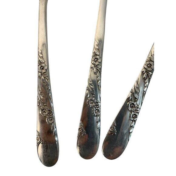 VTG 50's Oneida Tudor Plate Silver TableSpoons Bridal Wreath Set Of 8 7495 - Picture 2 of 5